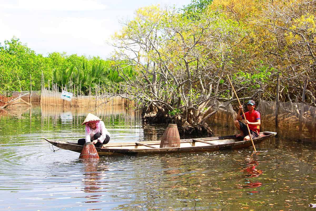 Cycling through Vietnam’s Diverse Landscapes
