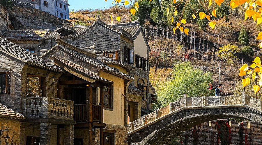China Highlights with a Luxury Countryside Escape