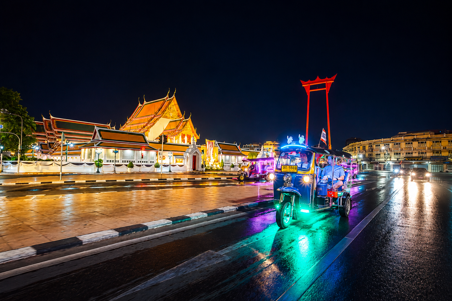 Floating Markets & Chinatown Flavours